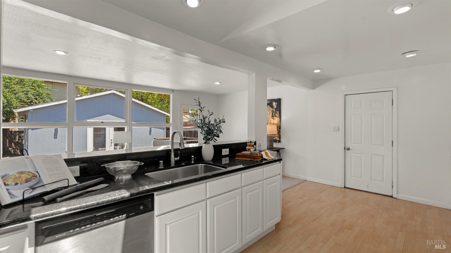 38 Bret Avenue San Rafael CA 94901