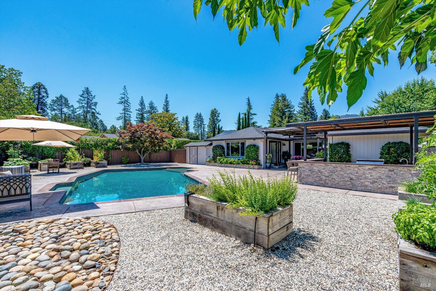1655 Chardonnay Way St. Helena CA 94574