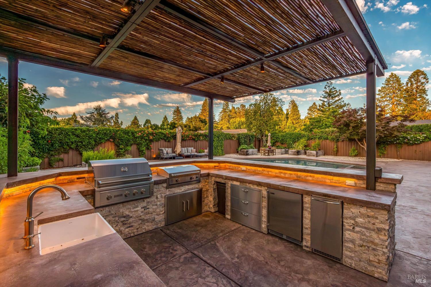 1655 Chardonnay Way St. Helena CA 94574
