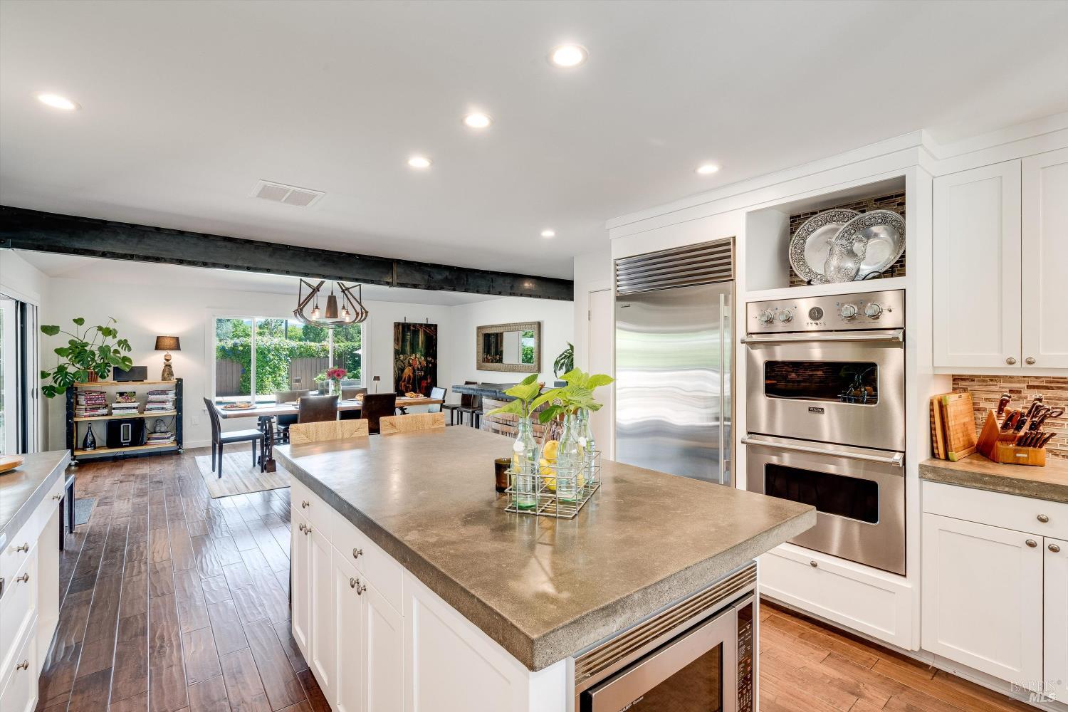 1655 Chardonnay Way St. Helena CA 94574
