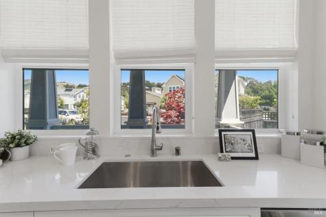 79 Bayharbor Way San Rafael CA 94901