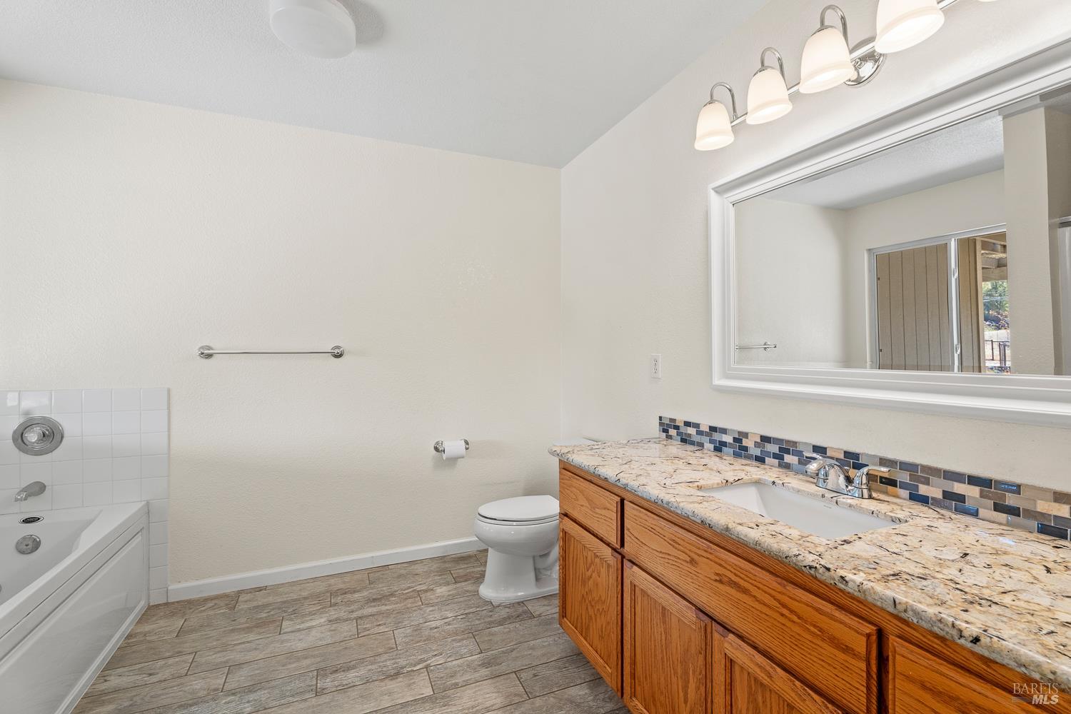7921 Uva Drive Redwood Valley CA 95470