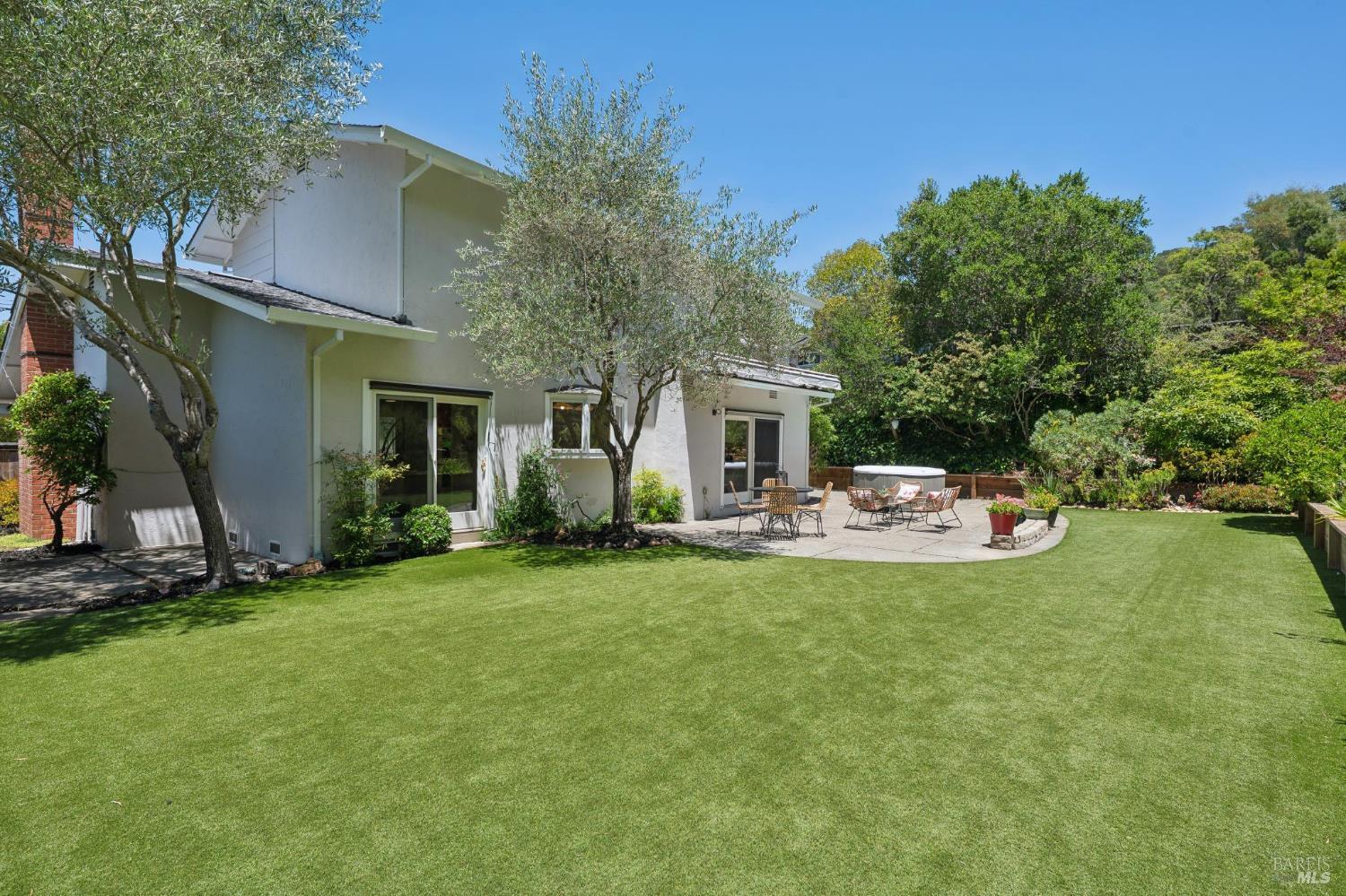 28 Castlewood Drive San Rafael CA 94901