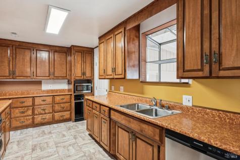 703 Lamont Avenue Novato CA 94945