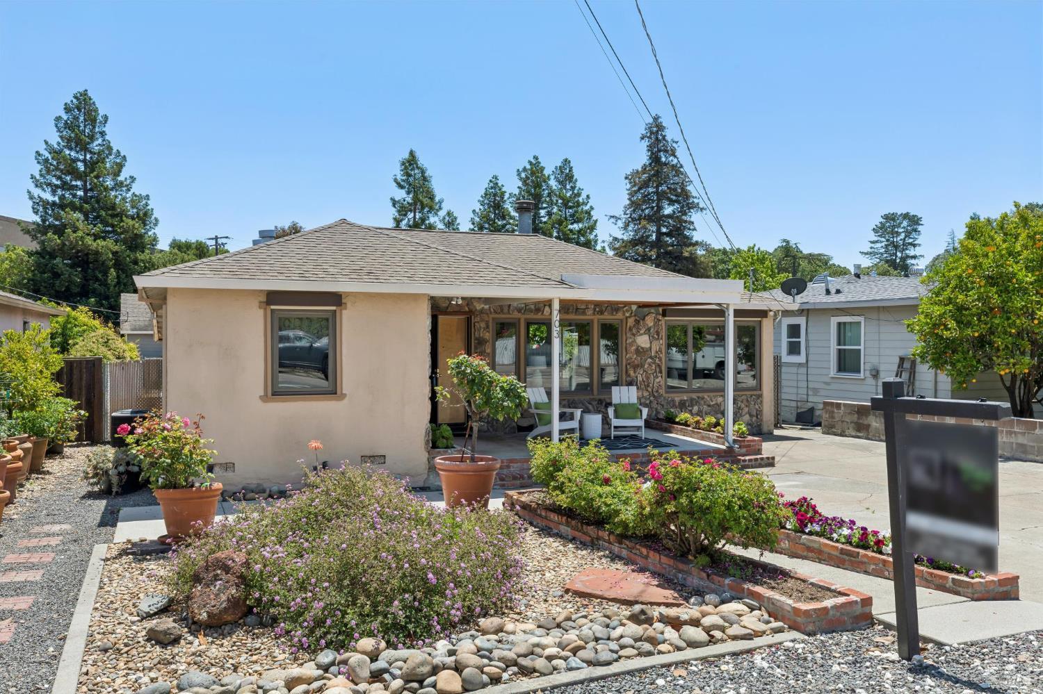 703 Lamont Avenue Novato CA 94945