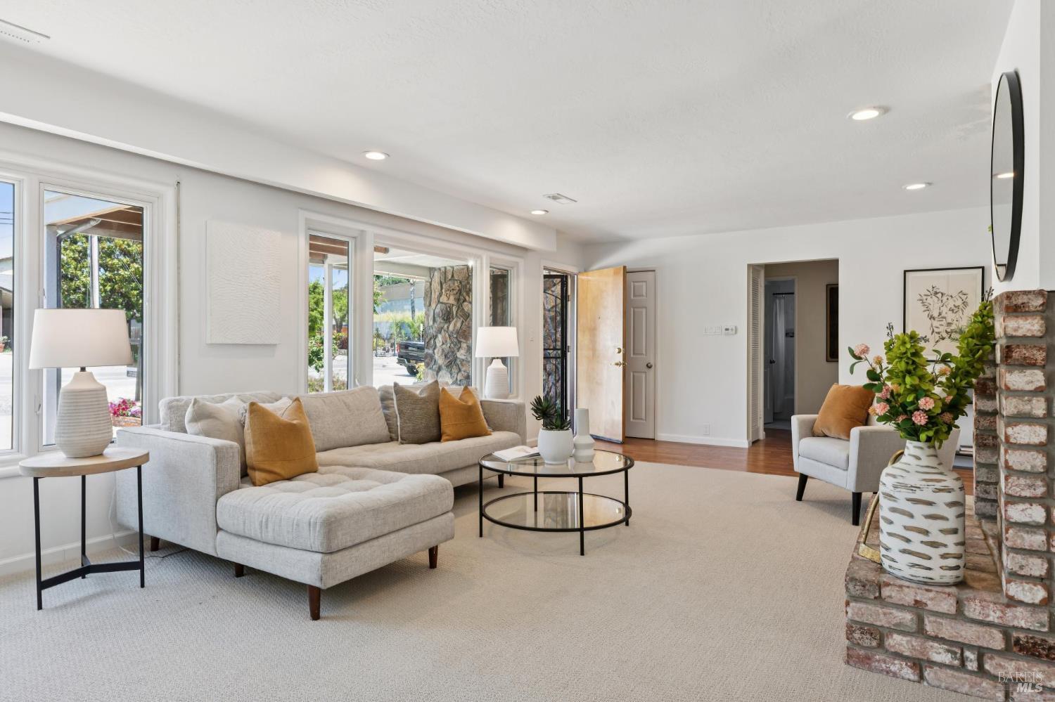 703 Lamont Avenue Novato CA 94945