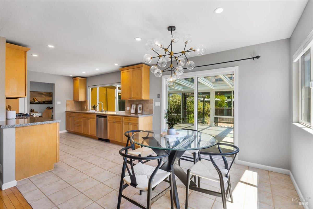 132 Las Colinas Drive Cloverdale CA 95425