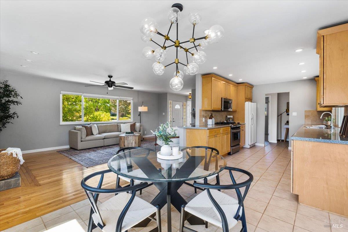 132 Las Colinas Drive Cloverdale CA 95425
