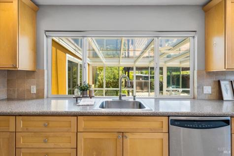 132 Las Colinas Drive Cloverdale CA 95425