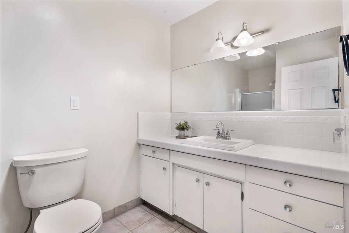 132 Las Colinas Drive Cloverdale CA 95425