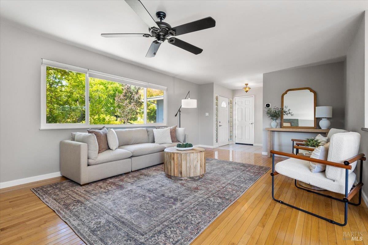 132 Las Colinas Drive Cloverdale CA 95425