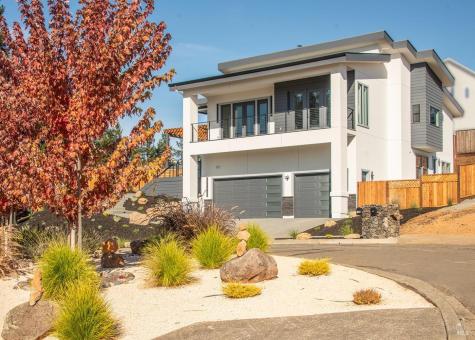 1997 Tall Pine Circle Santa Rosa CA 95403