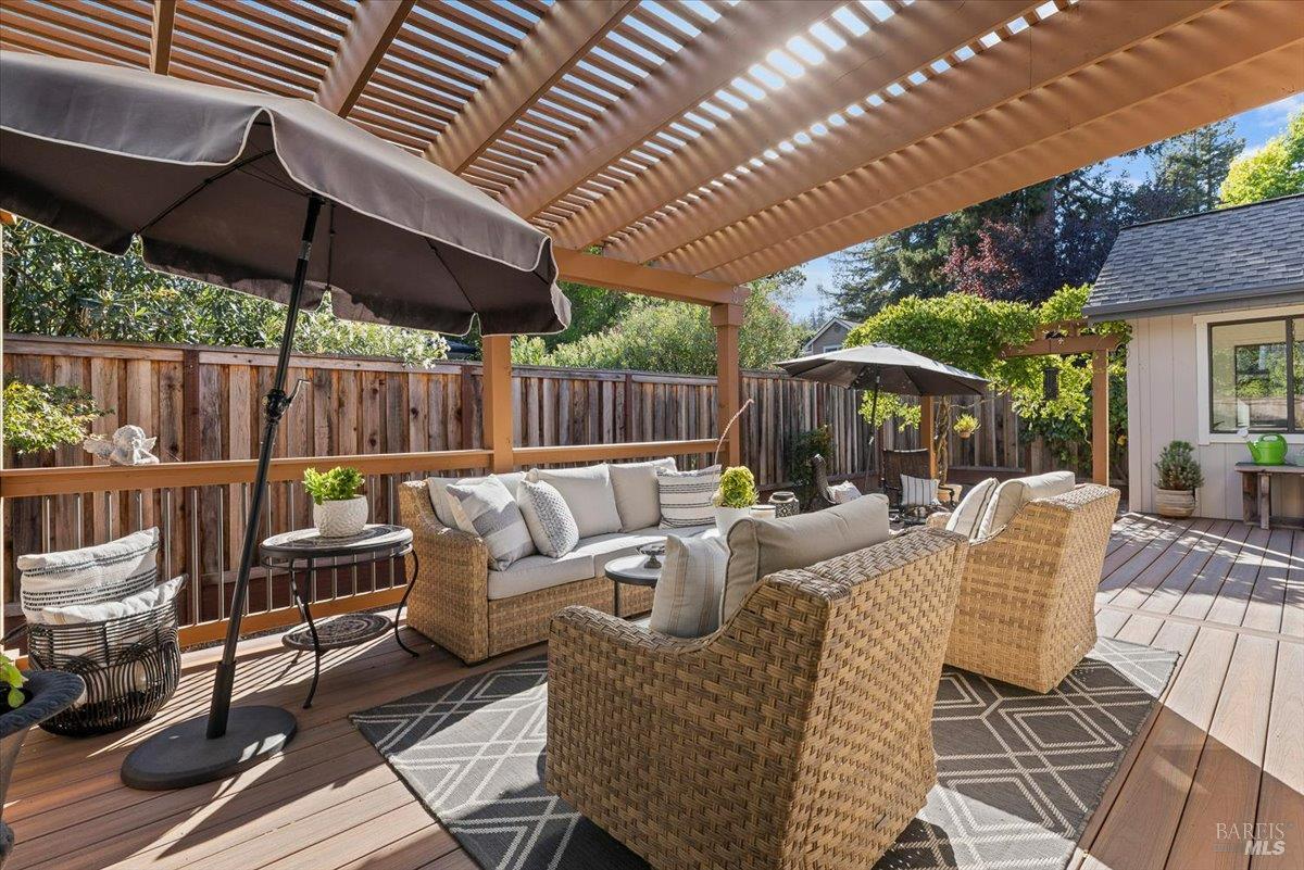 1141 Forest Glen Way Santa Rosa CA 95404