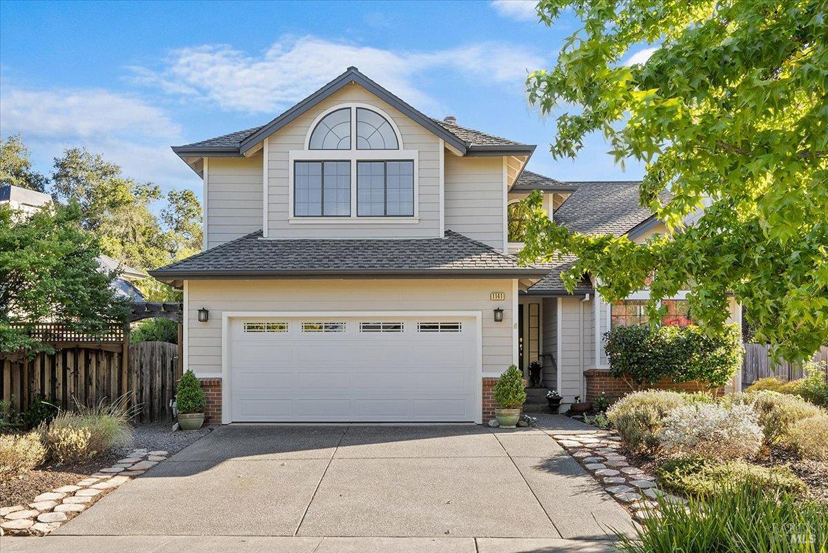 1141 Forest Glen Way Santa Rosa CA 95404