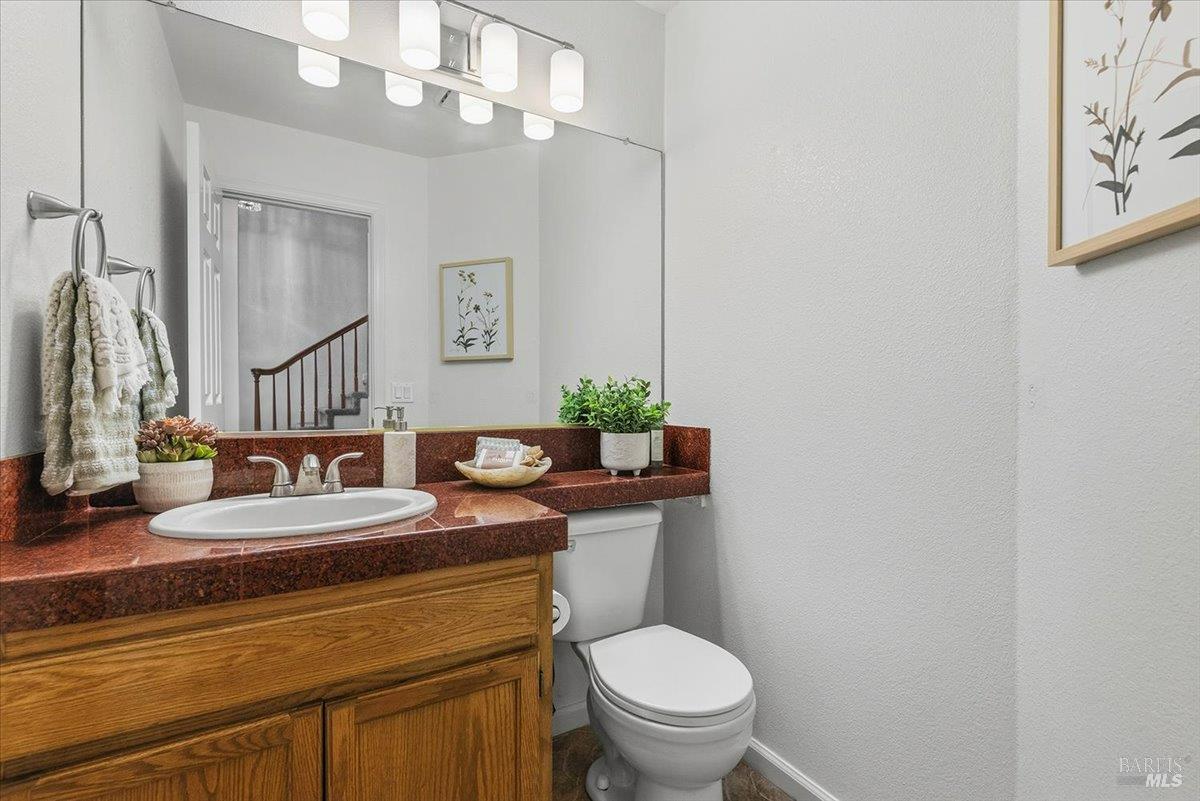 1141 Forest Glen Way Santa Rosa CA 95404