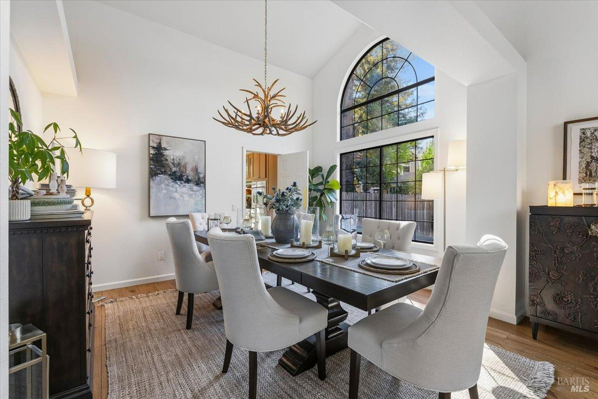 1141 Forest Glen Way Santa Rosa CA 95404