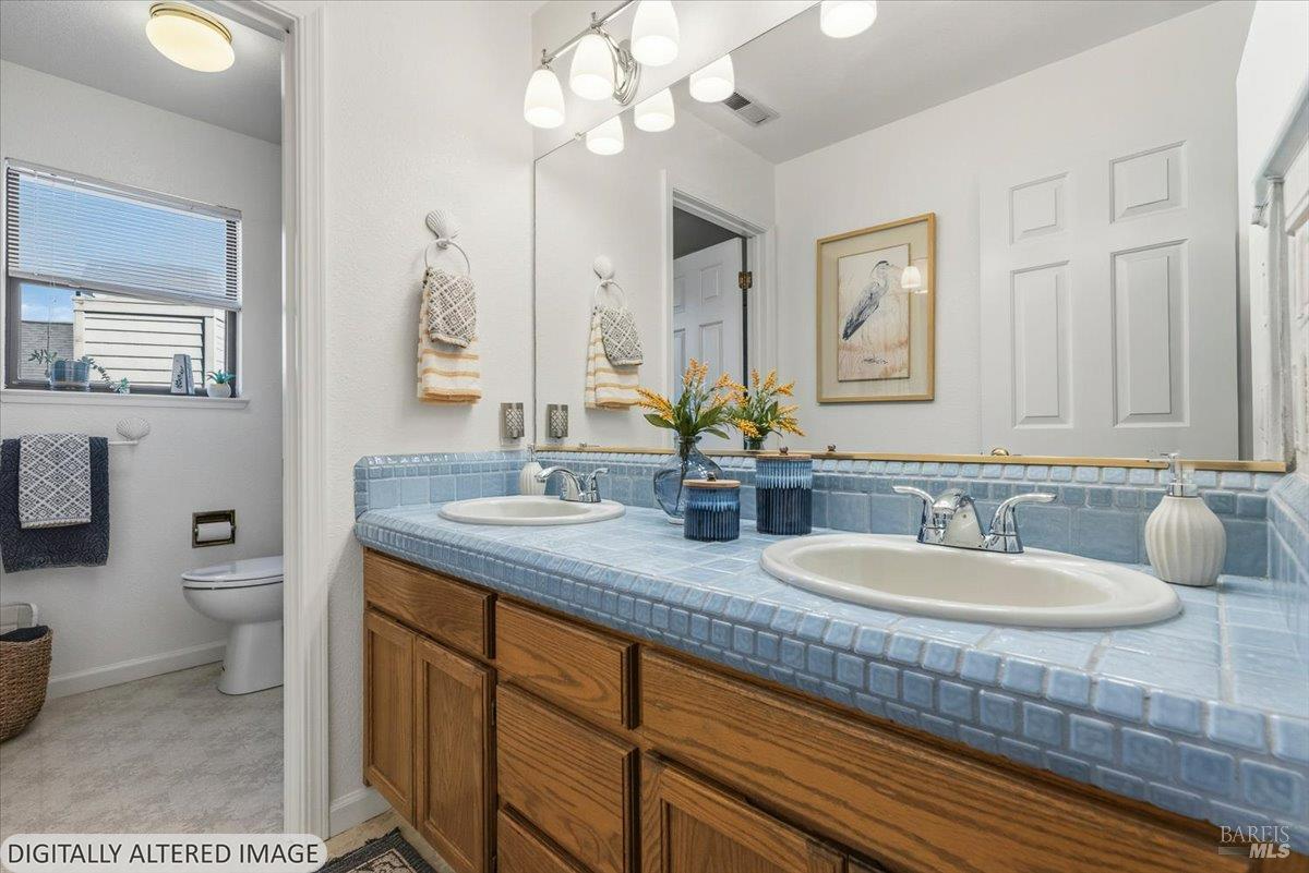 1141 Forest Glen Way Santa Rosa CA 95404