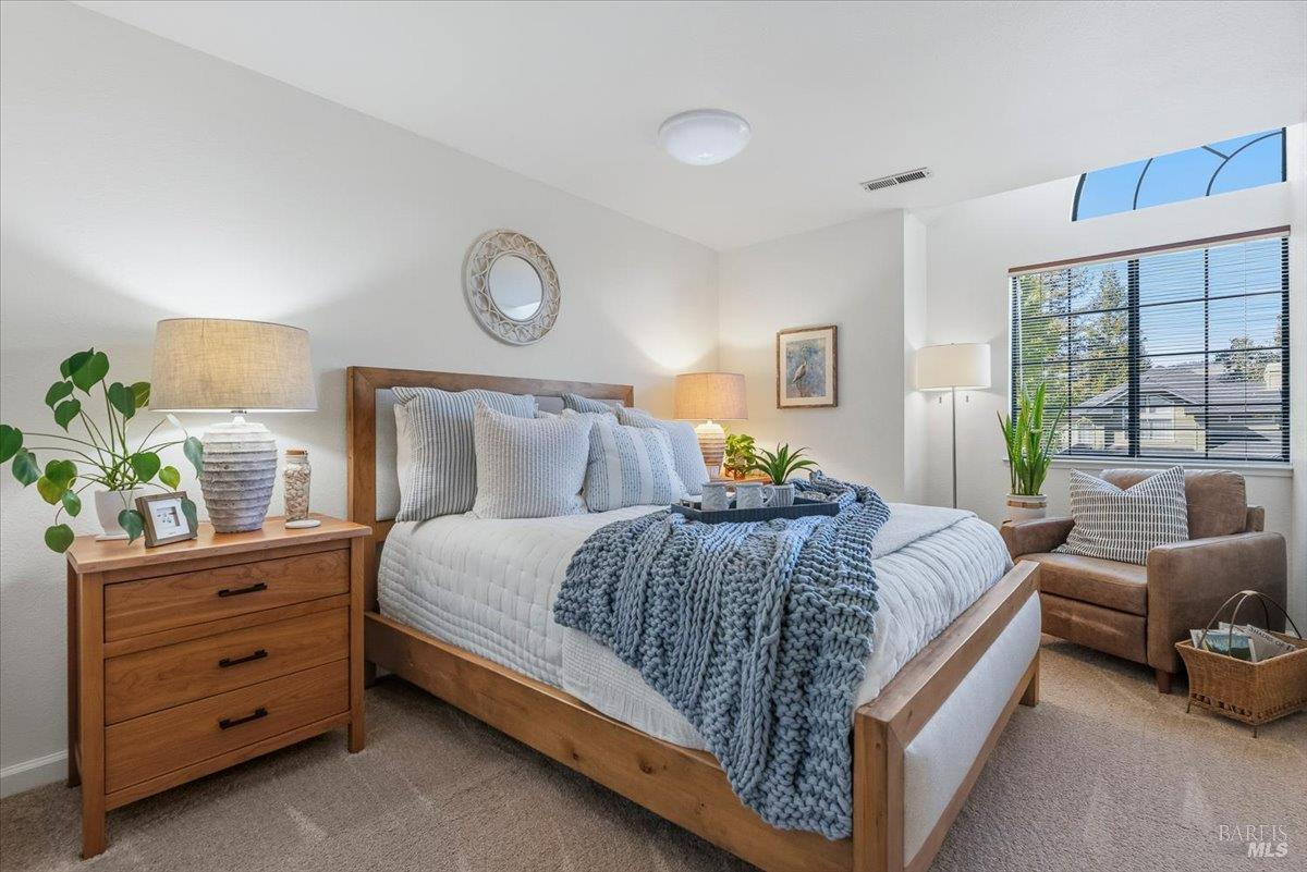 1141 Forest Glen Way Santa Rosa CA 95404