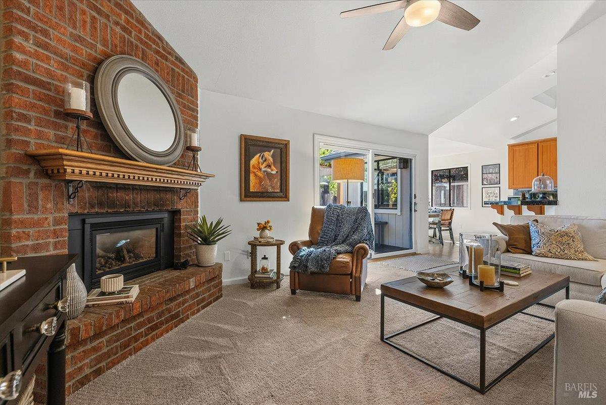 1141 Forest Glen Way Santa Rosa CA 95404