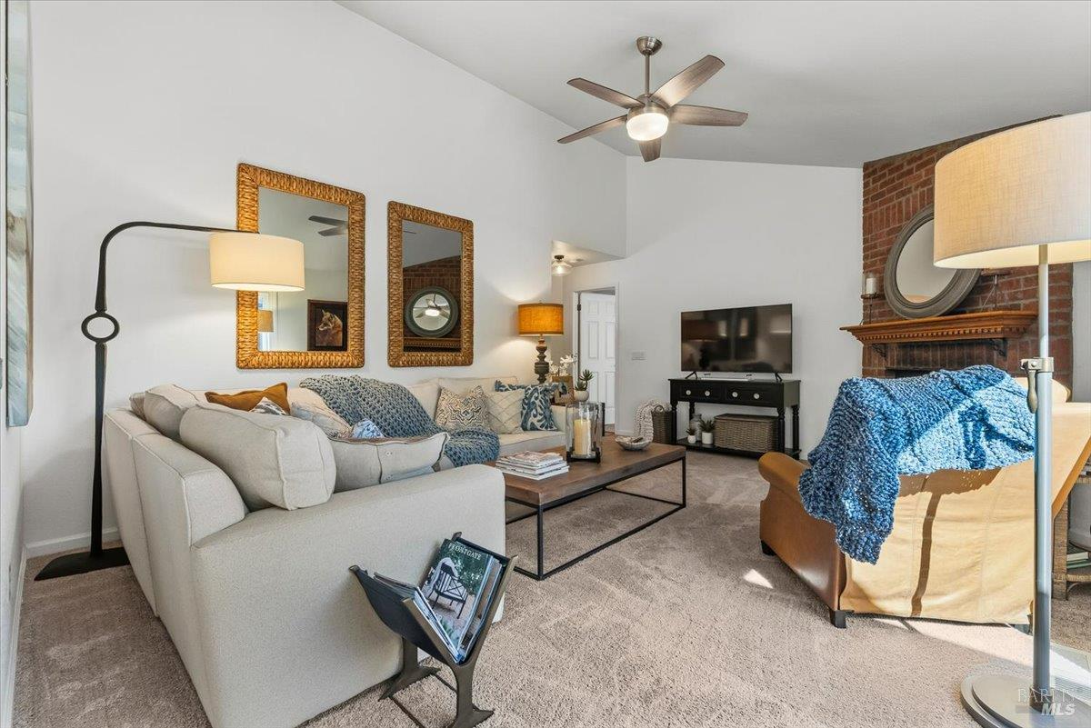 1141 Forest Glen Way Santa Rosa CA 95404
