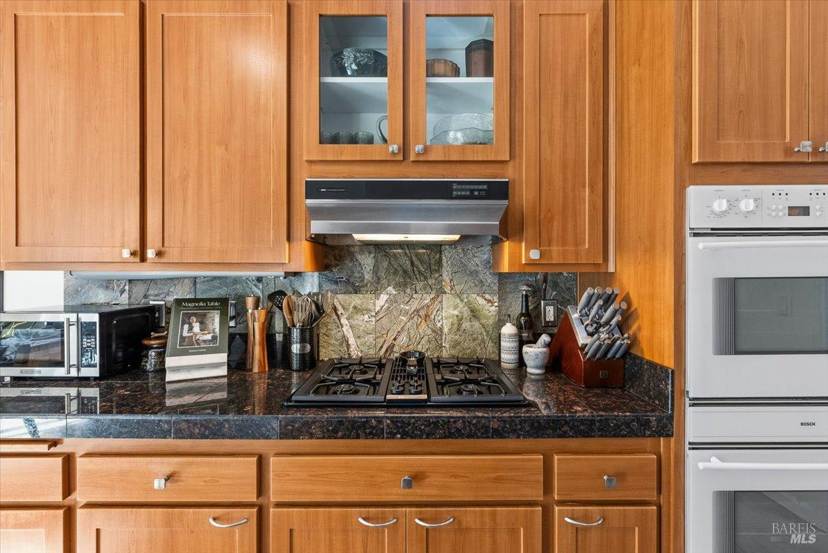 1141 Forest Glen Way Santa Rosa CA 95404