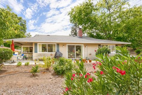 6497 Meadowridge Drive Santa Rosa CA 95409