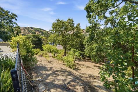 13 Sutro Court Novato CA 94947