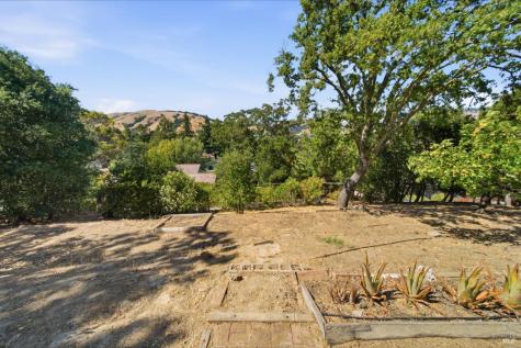13 Sutro Court Novato CA 94947