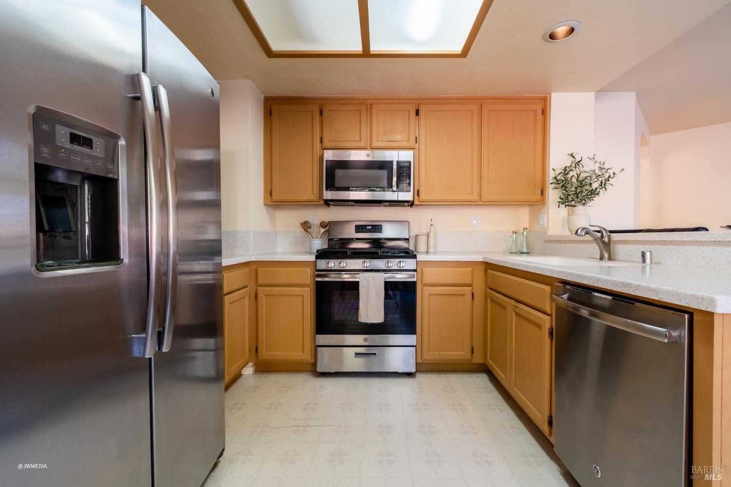7036 Edinburgh Court Windsor CA 95492