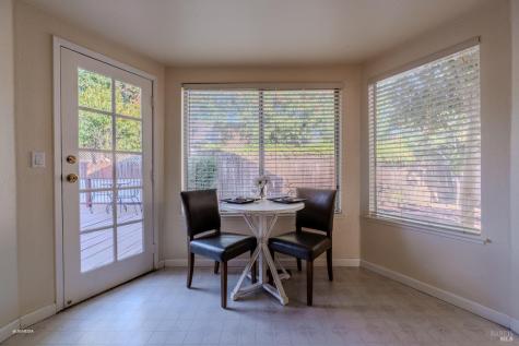 7036 Edinburgh Court Windsor CA 95492