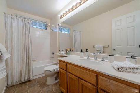 7036 Edinburgh Court Windsor CA 95492