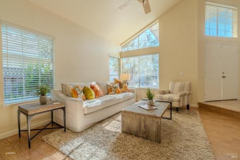 7036 Edinburgh Court Windsor CA 95492
