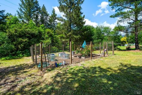 5675 St. Helena Road NE Santa Rosa CA 95404