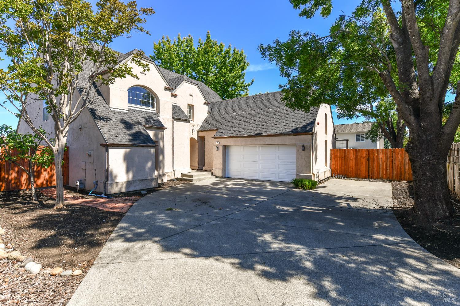 26 Lloyd Court Napa CA 94558