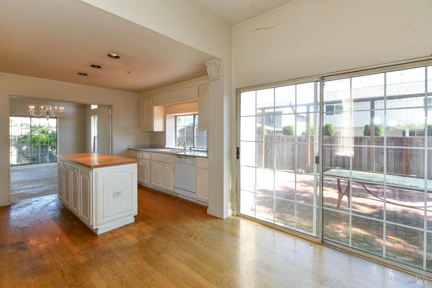26 Lloyd Court Napa CA 94558