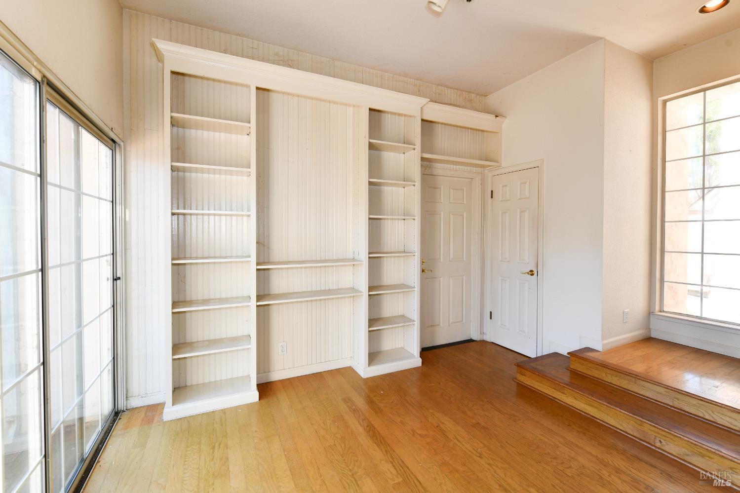 26 Lloyd Court Napa CA 94558