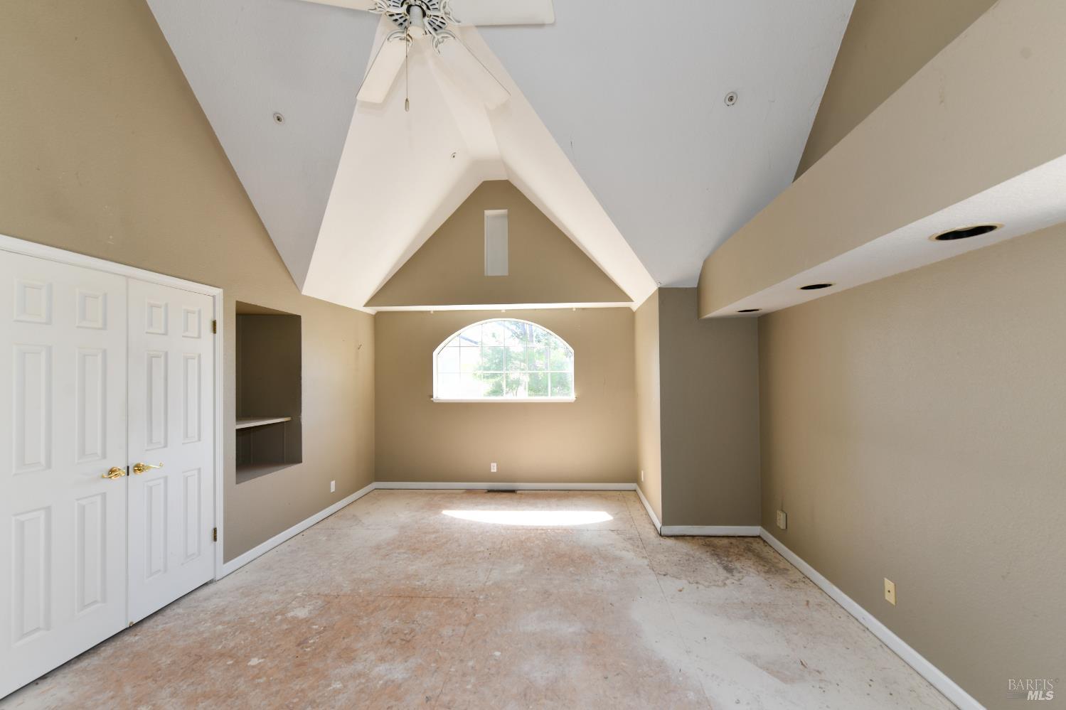 26 Lloyd Court Napa CA 94558