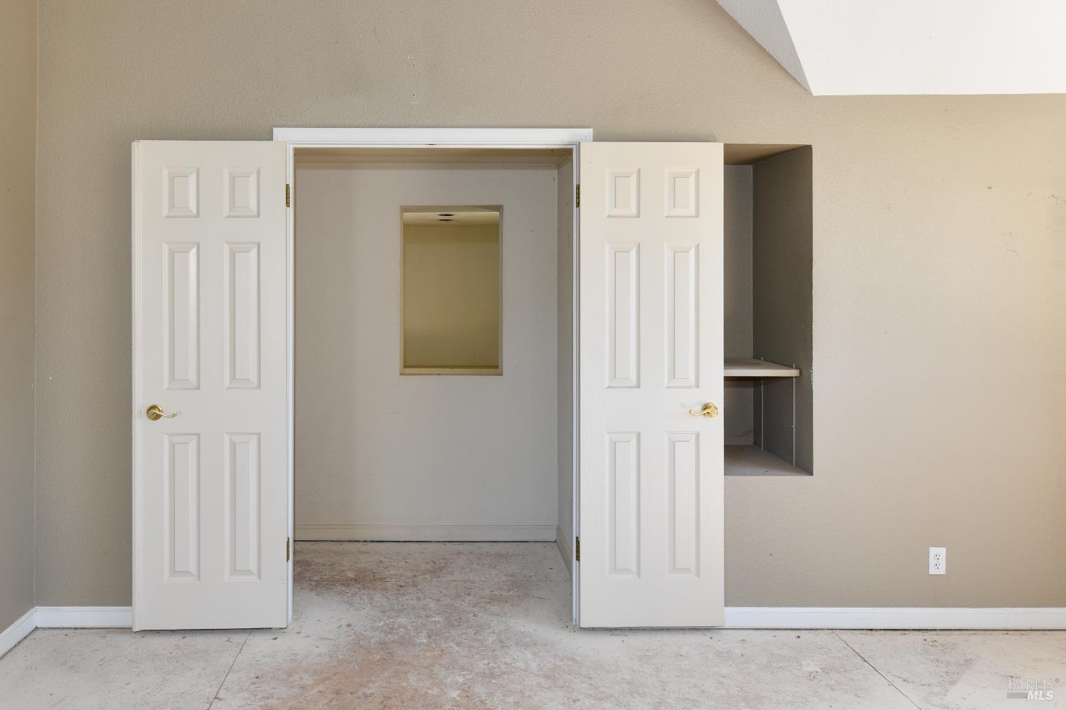 26 Lloyd Court Napa CA 94558