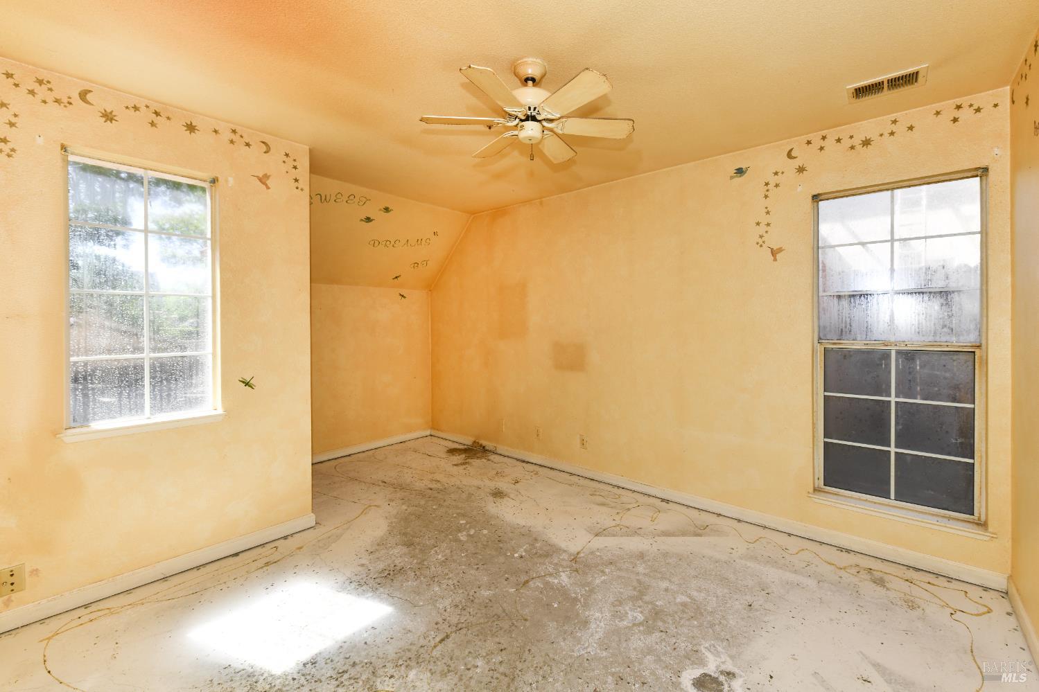 26 Lloyd Court Napa CA 94558