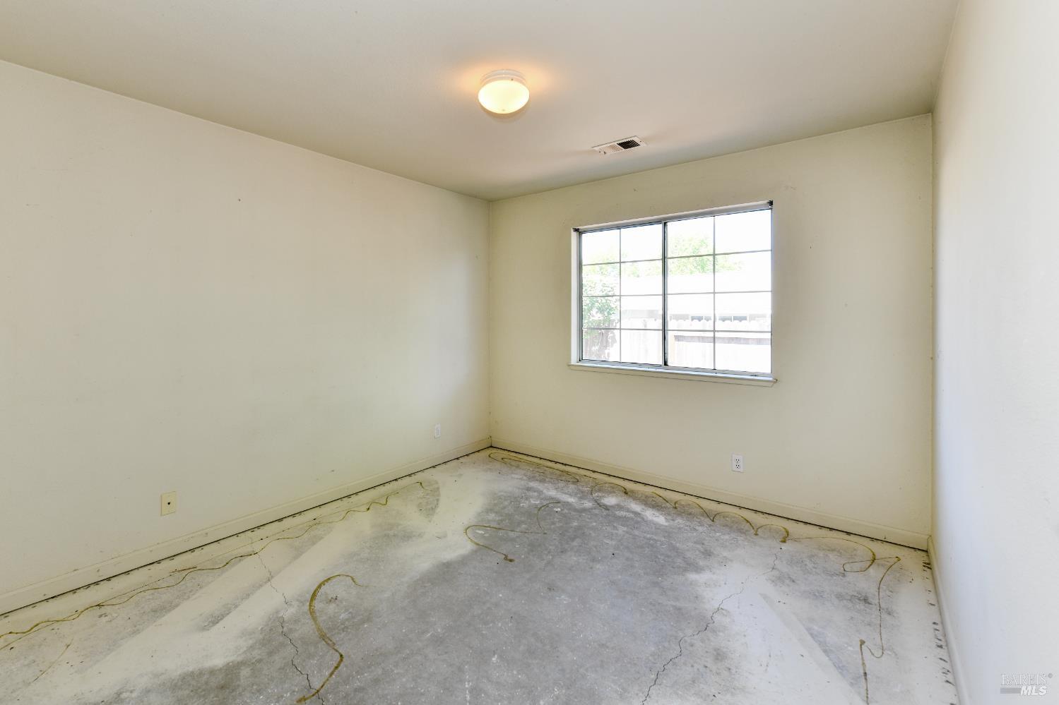 26 Lloyd Court Napa CA 94558