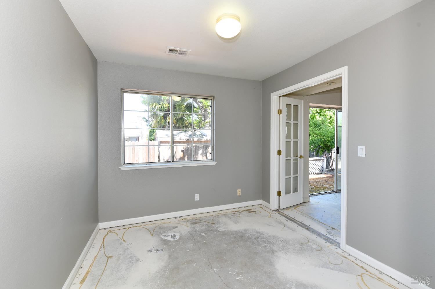 26 Lloyd Court Napa CA 94558