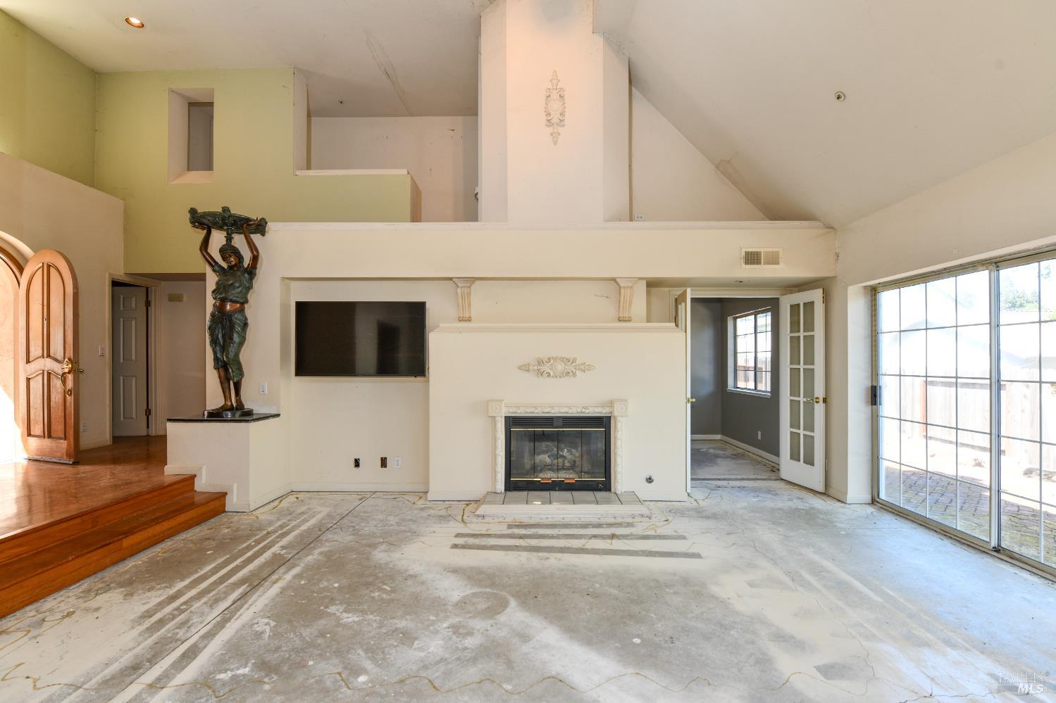 26 Lloyd Court Napa CA 94558