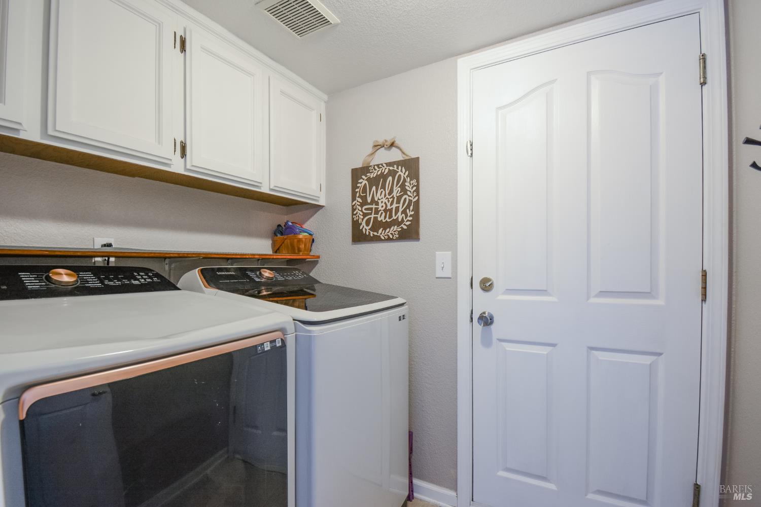 635 Hansen Court Dixon CA 95620