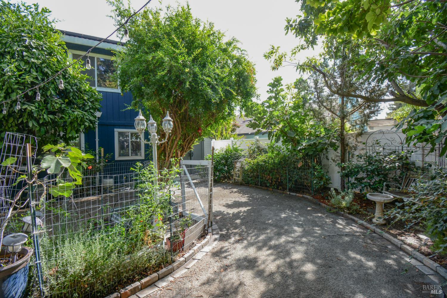 635 Hansen Court Dixon CA 95620