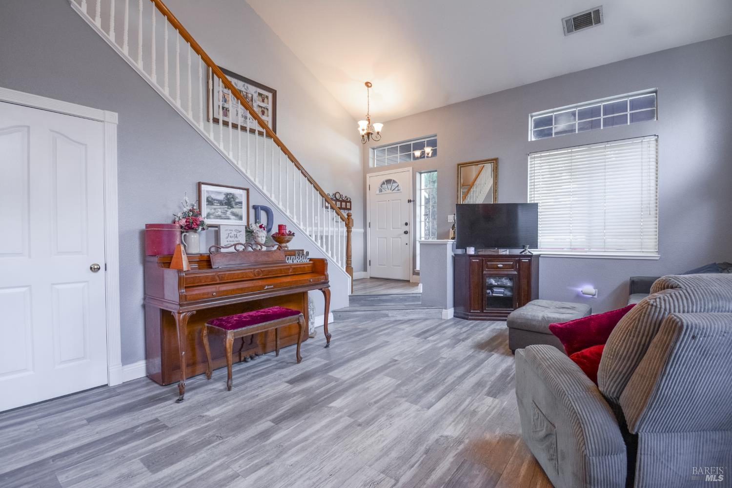 635 Hansen Court Dixon CA 95620