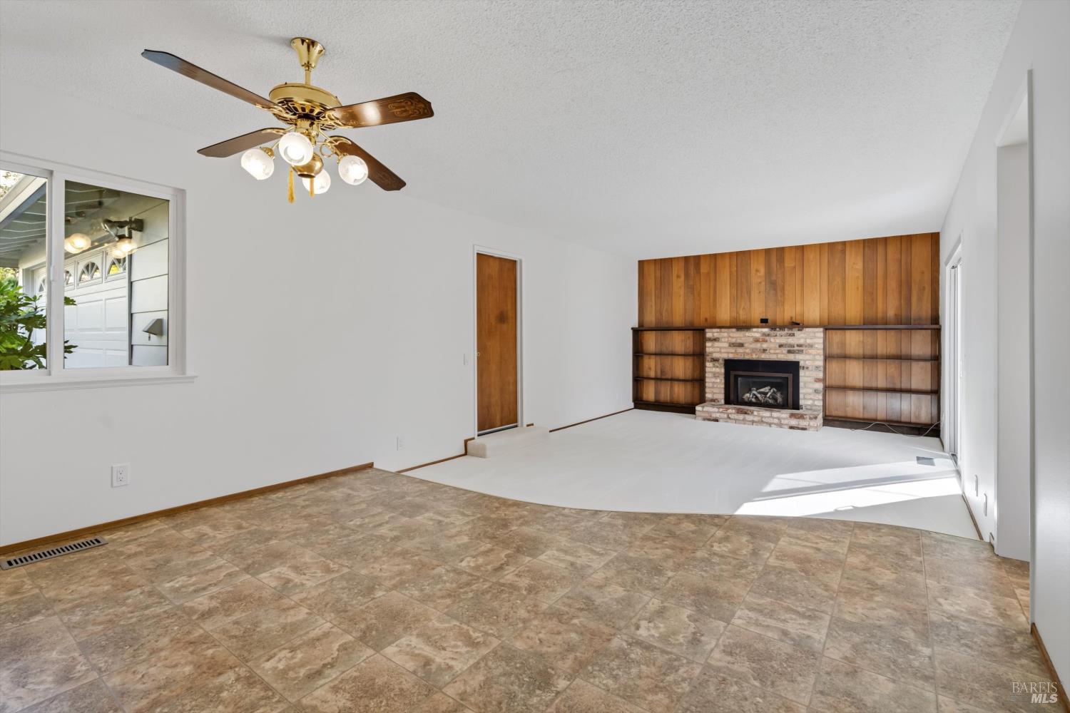 5568 Yerba Buena Road Santa Rosa CA 95409