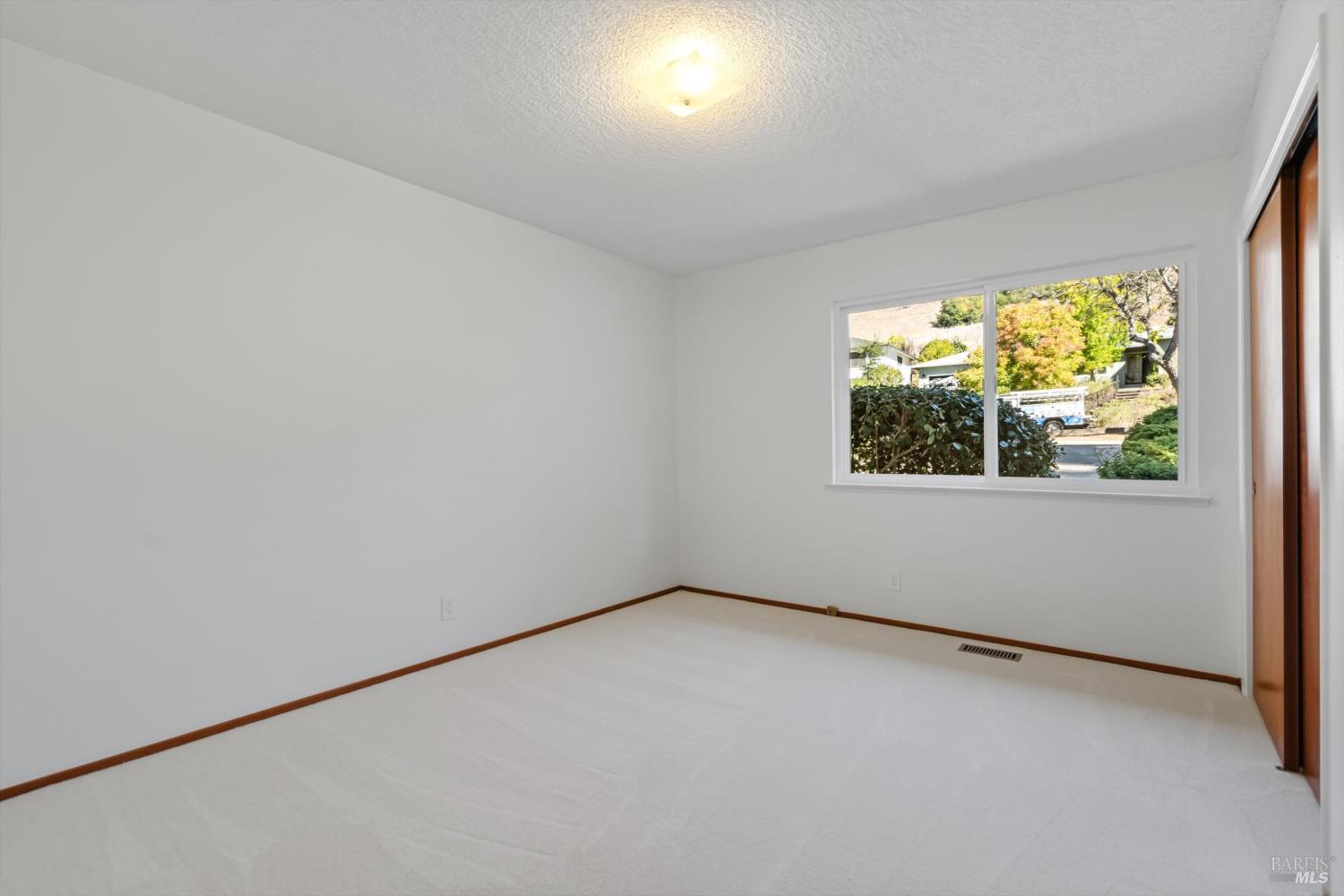 5568 Yerba Buena Road Santa Rosa CA 95409
