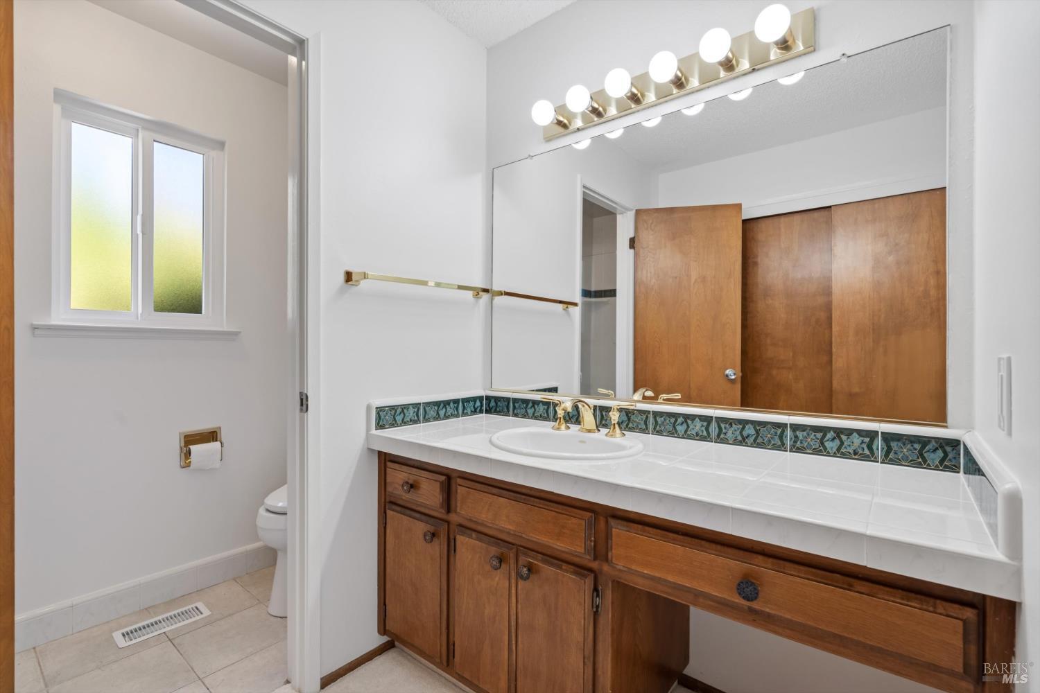 5568 Yerba Buena Road Santa Rosa CA 95409
