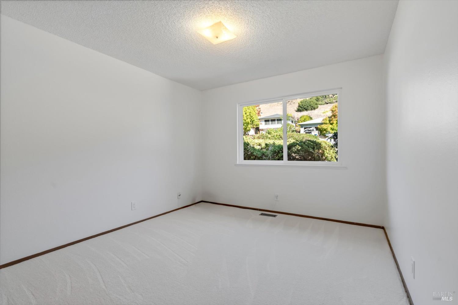 5568 Yerba Buena Road Santa Rosa CA 95409