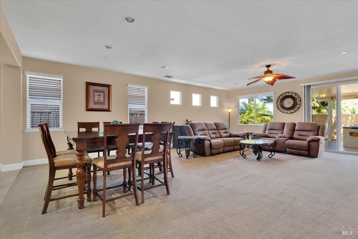 331 Frisbie Circle Vacaville CA 95688